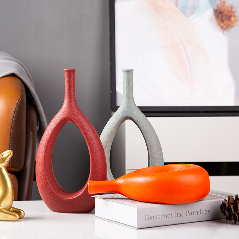 Golden Silver Black Red Ceramic Flower Vase, Hollow Oval Vase for Home Décor Office Decoration, Modern Geometric Vases Figurines Ornament for Living Room Bedroom Dining Table