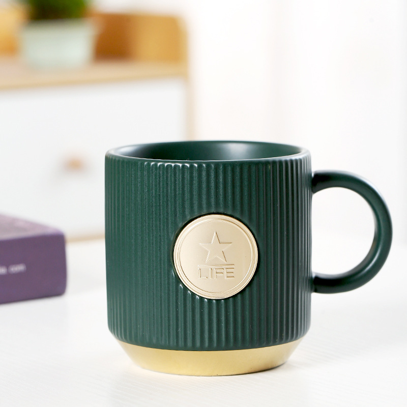 Nordic Ins Simple Ceramic Coffee Cup Mug Business Office Vertical Grain Cup Golden Nameplate Striped Dark Green Latte Coffee Cup Milk Tea Cup Coffee Shop Office Workplace Home Life Tea Cup Water Cup