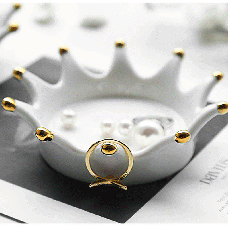 Royal Ceramic Crown Ring Holder Jewelry Stand Holder Trinket Tray Ring Dish For Earring Bracelet Keys Necklace Wedding Birthdays Xmas Gift